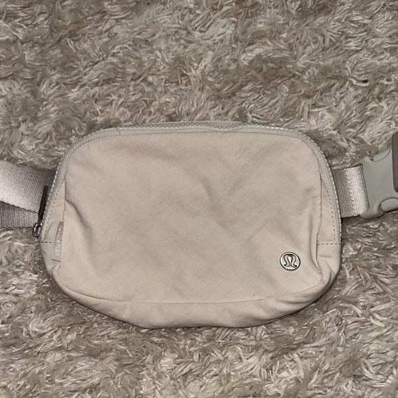 lululemon athletica | Bags | Lululemon Athletica Beige L Belt Bag | Poshmark lululemon athletica | Bags | Lululemon Athletica Beige L Belt Bag | Poshmark